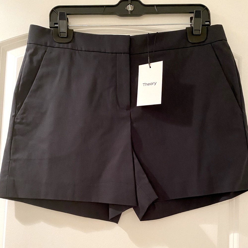 Theory Lynie Twill Short in Eclipse (navy)